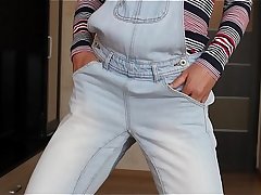 Russian Girl Sasha Bikeyeva - By the numerous requests and desires of my fans, I peeing in jeans