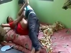 Padosan ki mast chudai ki see full video on site indiansxvideo.com