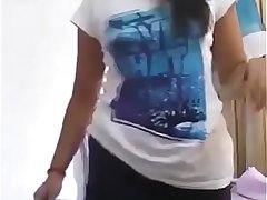 Desi hottie girl self made solo show at home video leaked off mobile