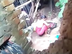 Desi village bhabi on bath