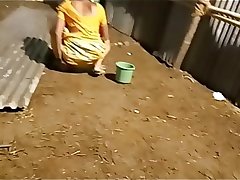 desi indian women pissing outside in open voyeur