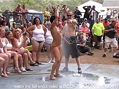 amateur nude contest at this years nudes a poppin festival in indiana