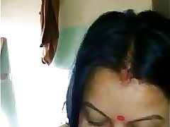 Desi indian aunty blowjob and anal insertion into pussy - indianhiddencams.com